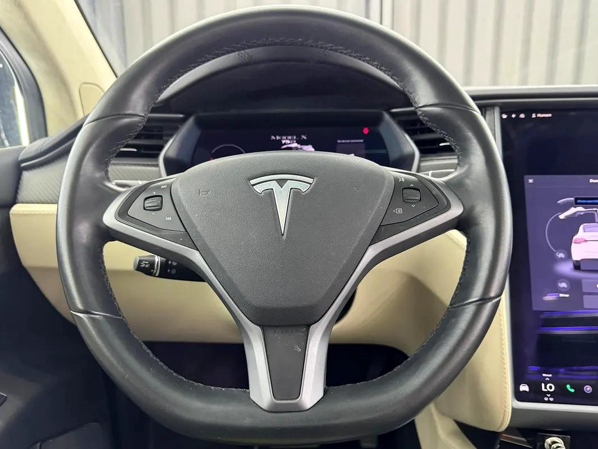 Tesla Model X 2018 GCC specs for 85,000.00 AED-3-3