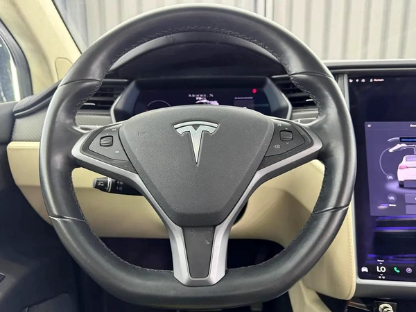 Tesla Model X 2018 GCC specs for 85,000.00 AED