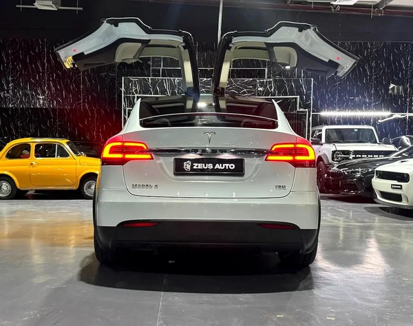 Tesla Model X 2018 GCC specs for 85,000.00 AED