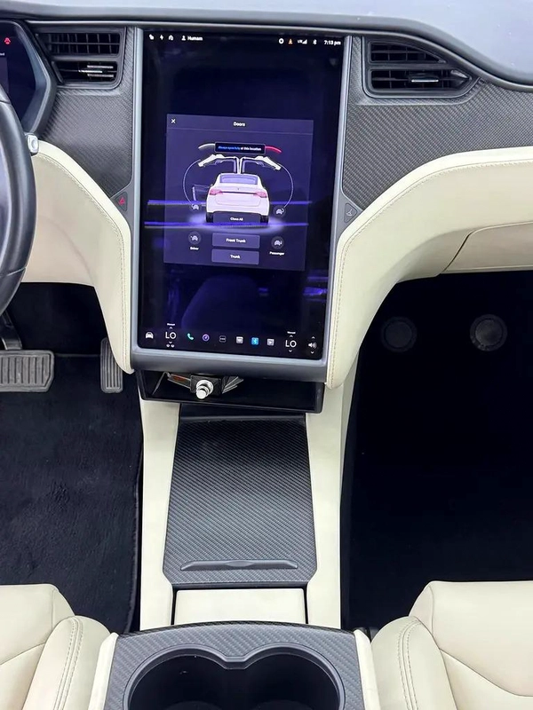 Tesla Model X 2018 GCC specs for 85,000.00 AED