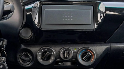 Toyota Hilux MID OPTION PETROL 2.7 AT-7
