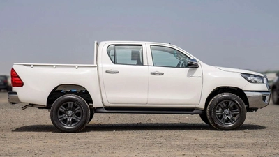 Toyota Hilux MID OPTION PETROL 2.7 AT-14