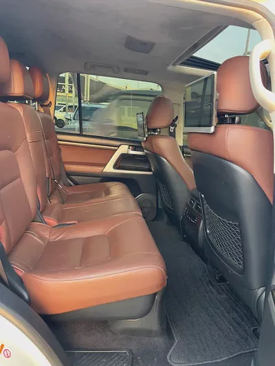 تويوتا لاند كلوزر VXR مكينه لكذس Toyota Land Cruiser VXR 2017 GCC Specs - Pristine Condition-14