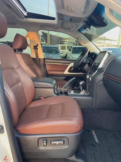 تويوتا لاند كلوزر VXR مكينه لكذس Toyota Land Cruiser VXR 2017 GCC Specs - Pristine Condition-16