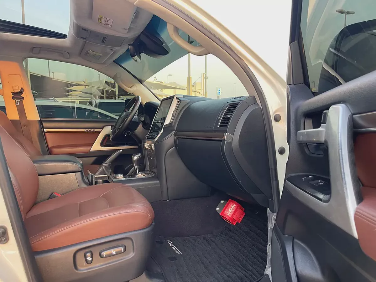 تويوتا لاند كلوزر VXR مكينه لكذس Toyota Land Cruiser VXR 2017 GCC Specs - Pristine Condition-15-15