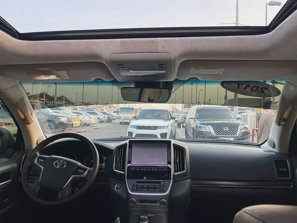تويوتا لاند كلوزر VXR مكينه لكذس Toyota Land Cruiser VXR 2017 GCC Specs - Pristine Condition-17-17