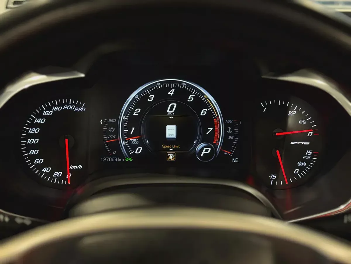 Chevrolet Corvette Z06 | 2015 | Full Option | High Performance | Excellent Condition.-9-9
