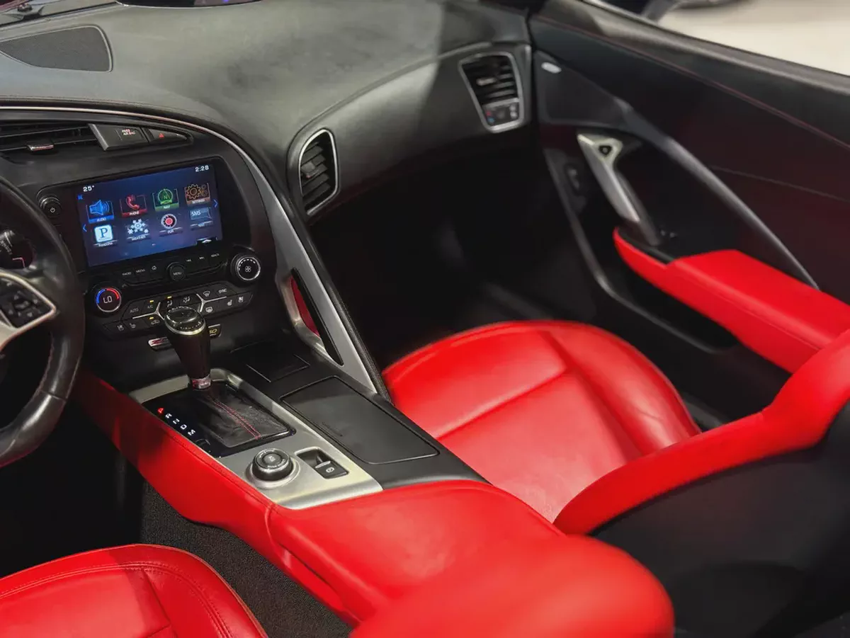 Chevrolet Corvette Z06 | 2015 | Full Option | High Performance | Excellent Condition.-12-12