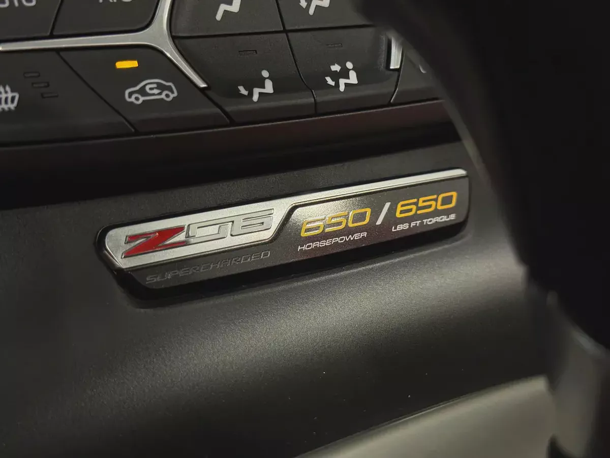 Chevrolet Corvette Z06 | 2015 | Full Option | High Performance | Excellent Condition.-14-14