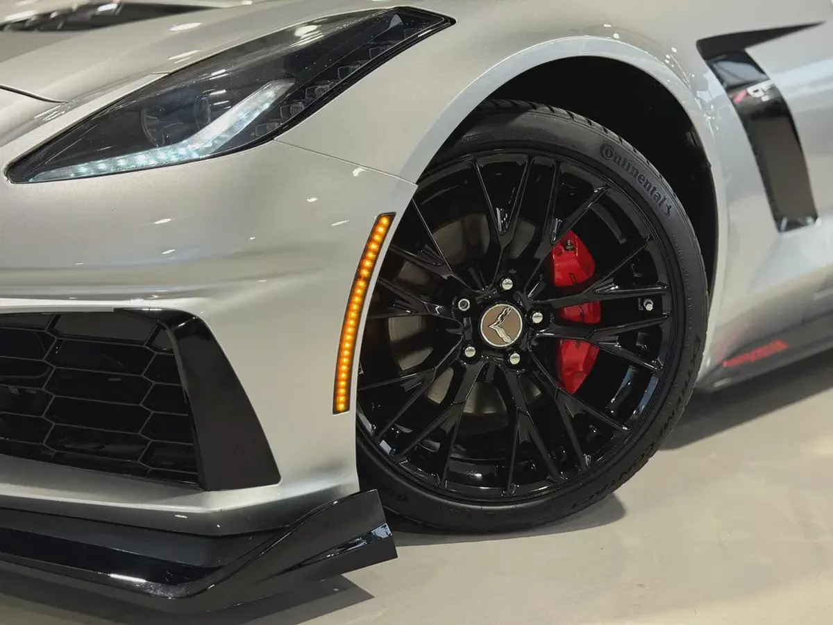 Chevrolet Corvette Z06 | 2015 | Full Option | High Performance | Excellent Condition.-17-17