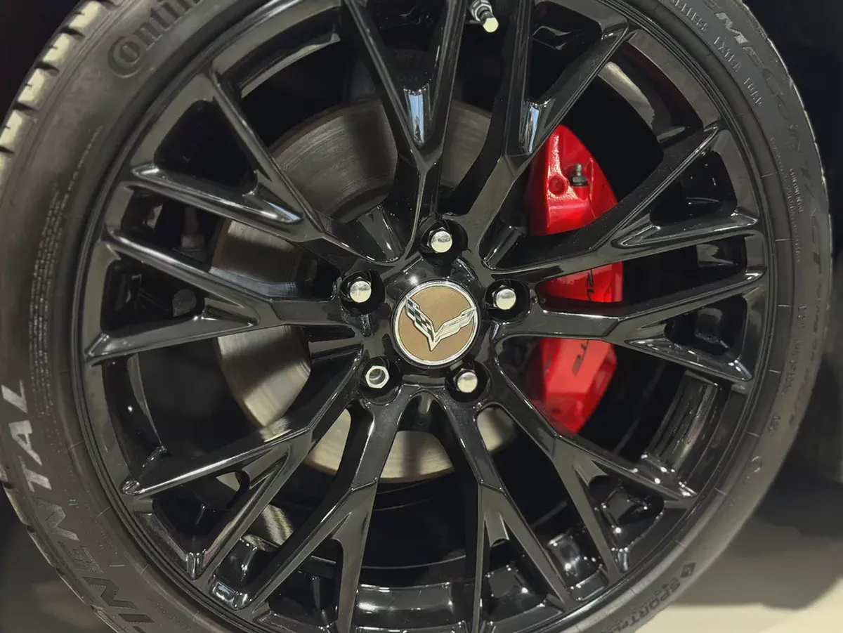 Chevrolet Corvette Z06 | 2015 | Full Option | High Performance | Excellent Condition.-18-18