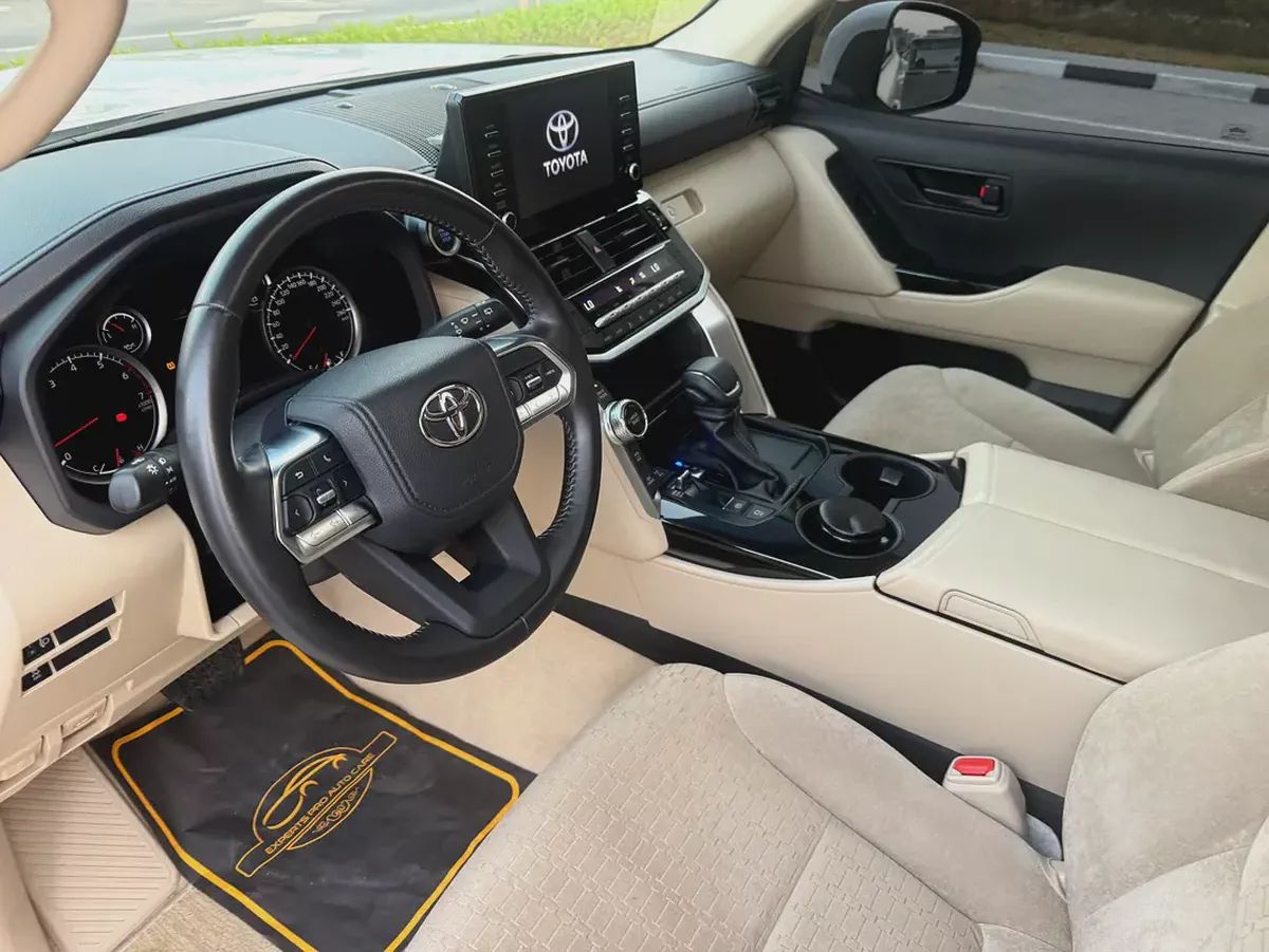 Toyota Land Cruiser EXR Twin Turbo 2023 GCC Specs-3-3