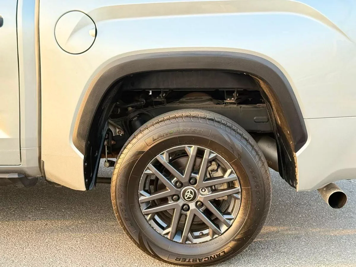 Toyota Tundra SR5 3.4L 4x4 drive-10-0