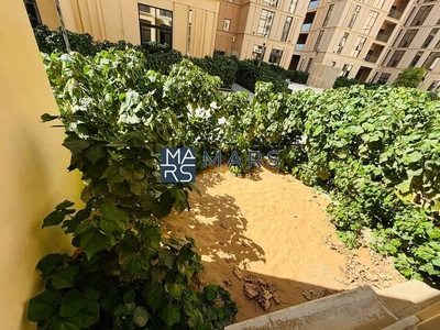 Your Ground Floor Studio: Relax in a Mini Garden!-20
