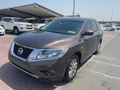 Nissan pathfinder 2016 brown color GCC calen car-1