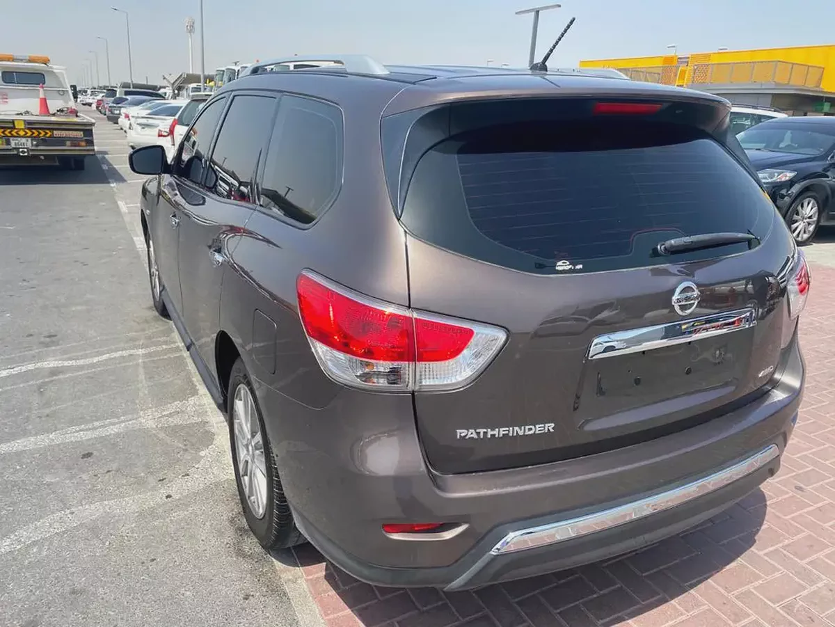 Nissan pathfinder 2016 brown color GCC calen car-5-5