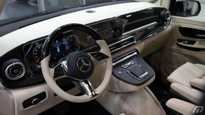 Mercedes Benz V300 VIP BUSINESS VAN –  FULL LUXURY OPTION | BRAND NEW | GCC | 2025