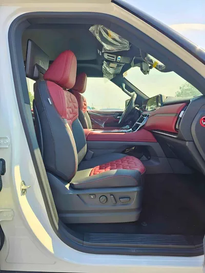 Nissan Patrol NISSAN PATROL SE PLATINUM || FULL OPTION | PETROL AT 3.8L V6 4WD (CODE # NPSEP) PLATINUM WHITE 2026-12