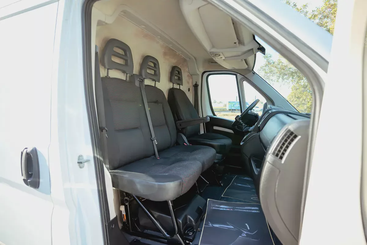Peugeot Boxer L4H3 Delivery Van | GCC Specs | Ref#P05283-9-9