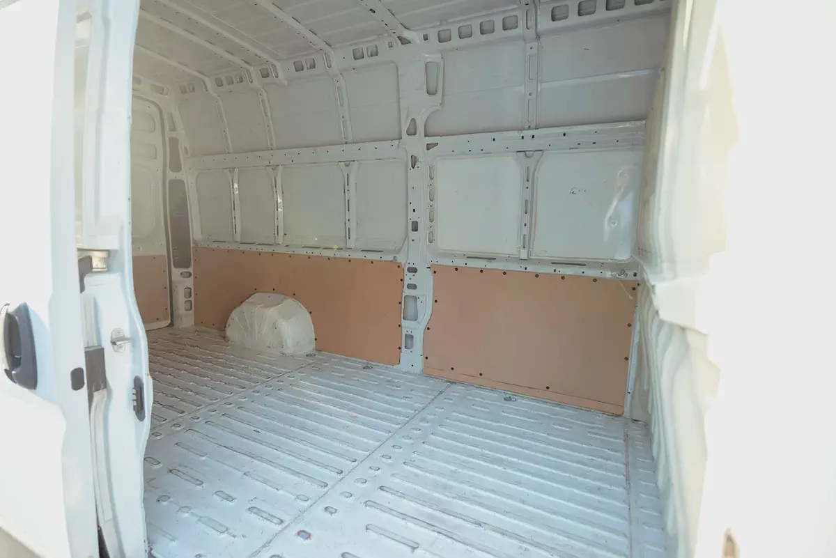 Peugeot Boxer L4H3 Delivery Van | GCC Specs | Ref#P05283-7-7