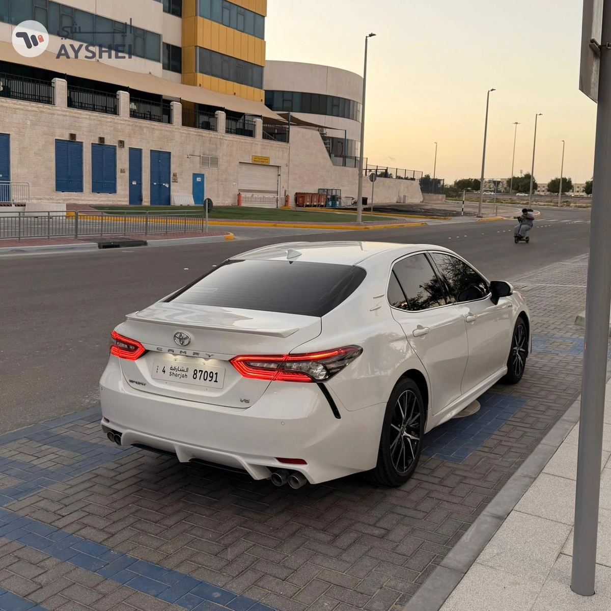 Toyota Camry Grande sport V6 2023-13-13