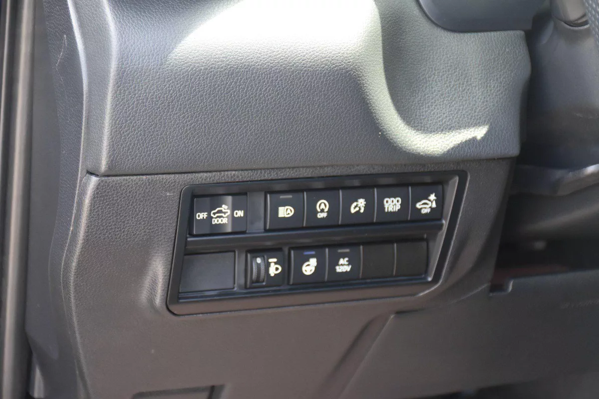 TOYOTA TUNDRA LIMITED 2024 | BLACK-15-15