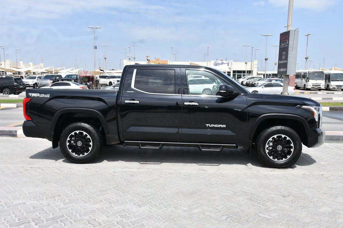 TOYOTA TUNDRA LIMITED 2024 | BLACK-8-8