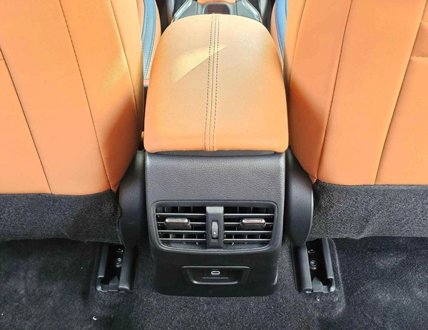 Toyota Levin GR SPORTS HYBRID / 1.8L V4 / 360*CAMERA / LEATHER SEATS / SUNROOF (CODE # TLHGR)