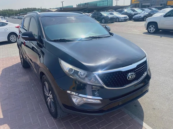 kia sportage 2015 fullopshin balck colir GCC calen car