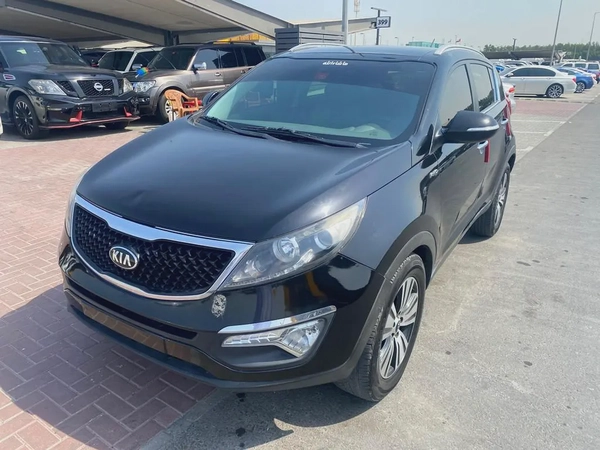 kia sportage 2015 fullopshin balck colir GCC calen car