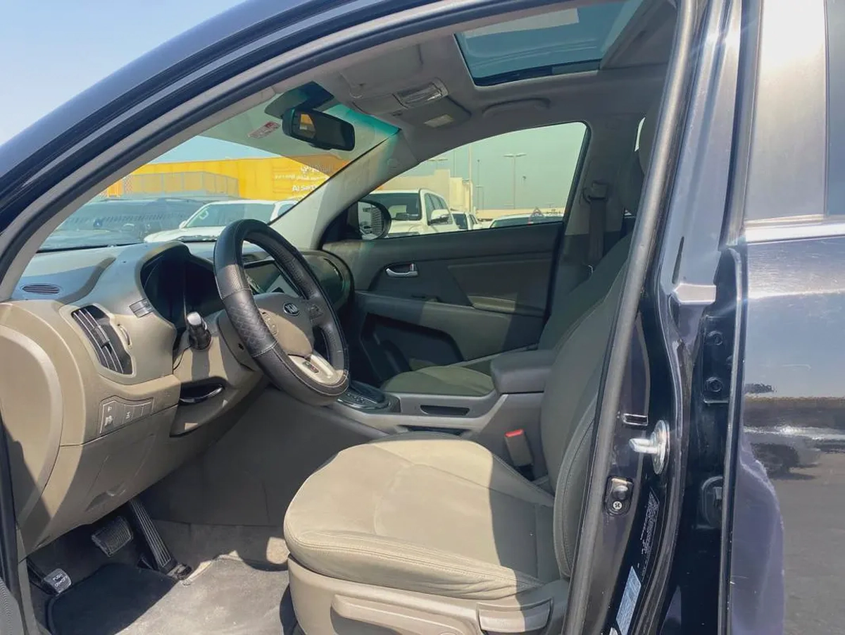 kia sportage 2015 fullopshin balck colir GCC calen car-7-7