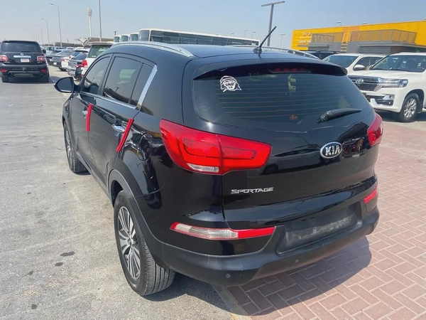 kia sportage 2015 fullopshin balck colir GCC calen car