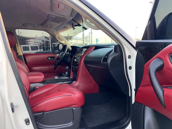 Nissan Patrol LE 2015 GCC Specs - Well Maintained