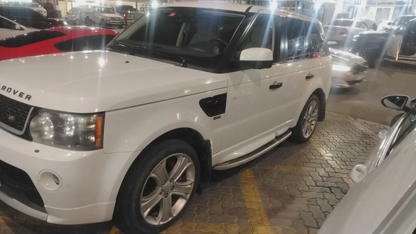 Land Rover Range Rover Sport HSE Supercharged 2011 - GCC Specs