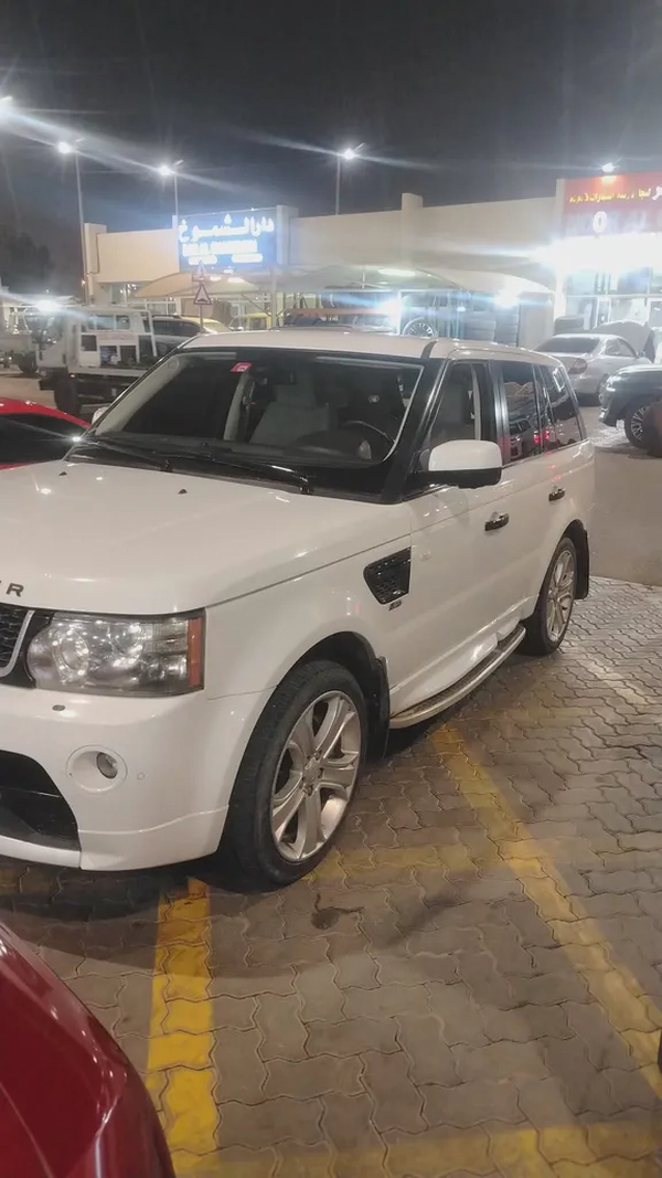Land Rover Range Rover Sport HSE Supercharged 2011 - GCC Specs
