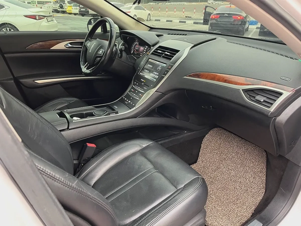 Lincoln MKZ Premiere