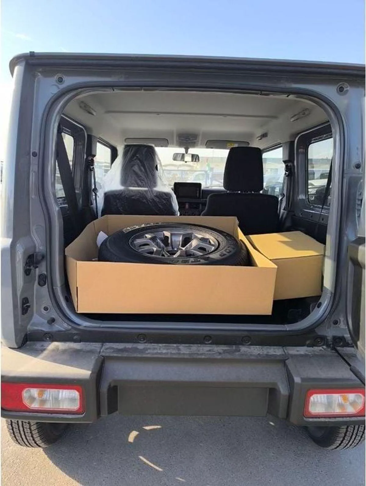 Suzuki Jimny GLX SUZUKI JIMNY 1.5L 4×4-6-0