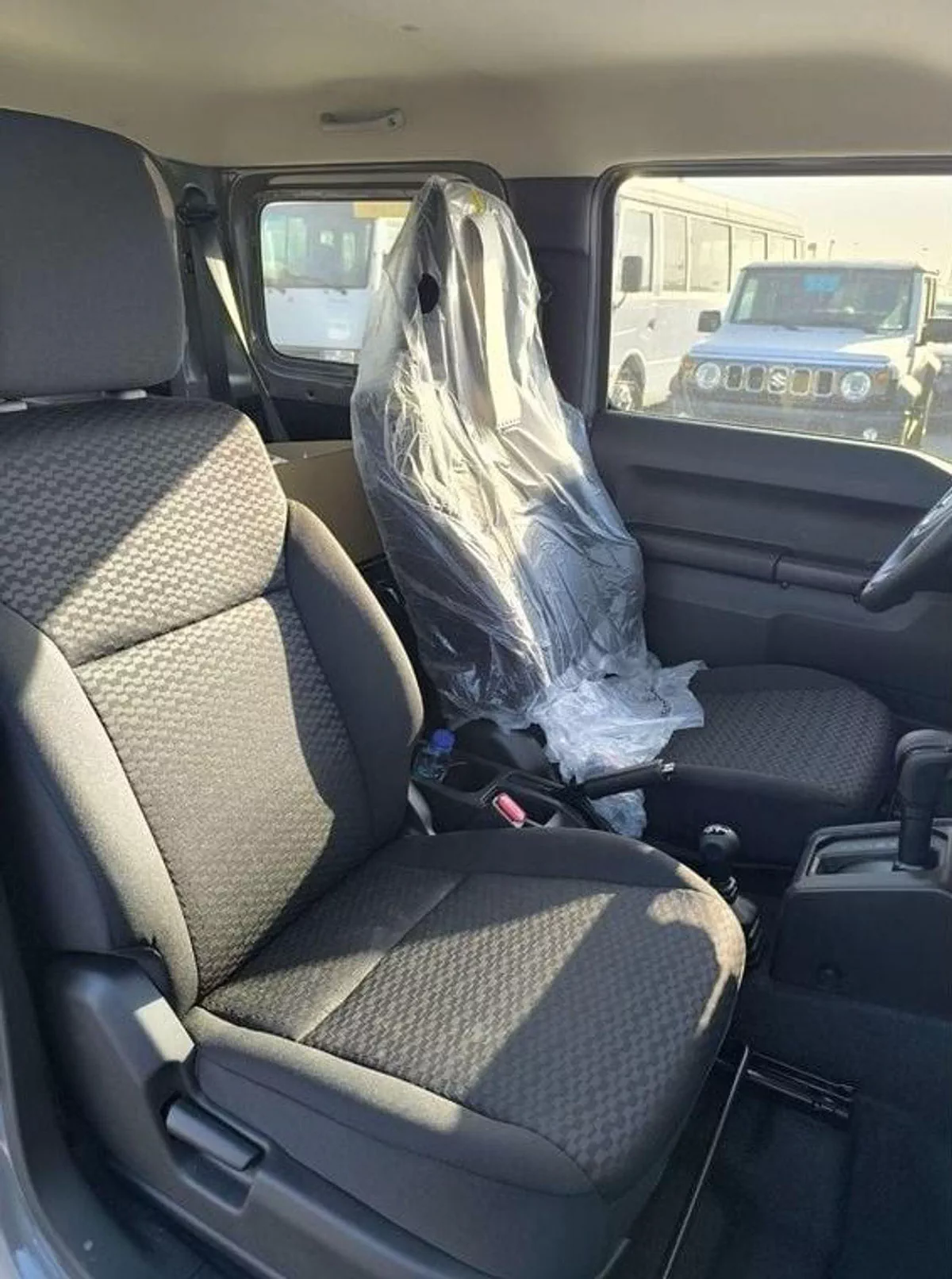 Suzuki Jimny GLX SUZUKI JIMNY 1.5L 4×4-8-0