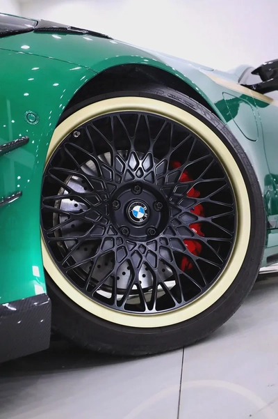 BMW M5 GCC +FULL CARBON MANHART KIT +AGENCY WARRANTY TILL 2031 +AKRAPOVIC EXHAUST+ HRE FORGED WHEELS-14