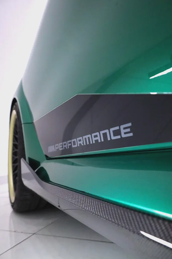 BMW M5 GCC +FULL CARBON MANHART KIT +AGENCY WARRANTY TILL 2031 +AKRAPOVIC EXHAUST+ HRE FORGED WHEELS
