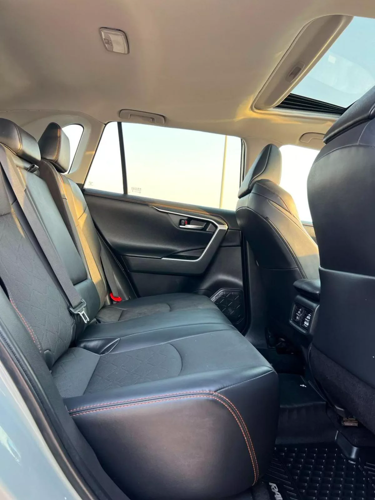 Toyota RAV4 ADVENTURE 2021 Toyota Rav4 Full Option 2.5L V4 - Rear Camera - Sunroof - Leather Seat - AWD 4x4 --12-0