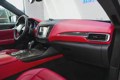 2019 - Maserati Levante SQ4 - GCC-19