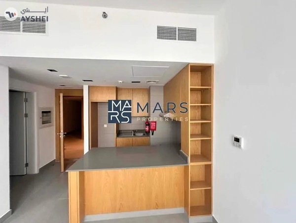 Specious one bedroom with pool view in al mamsha