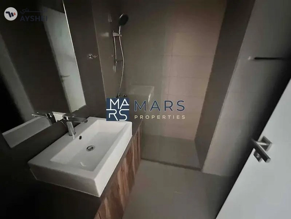 Specious one bedroom with pool view in al mamsha