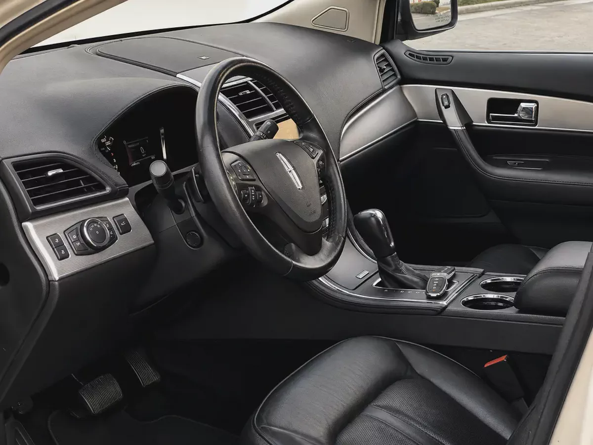 Well Maintained Lincoln MKX Luxury 2014 | GCC Specs-9-9