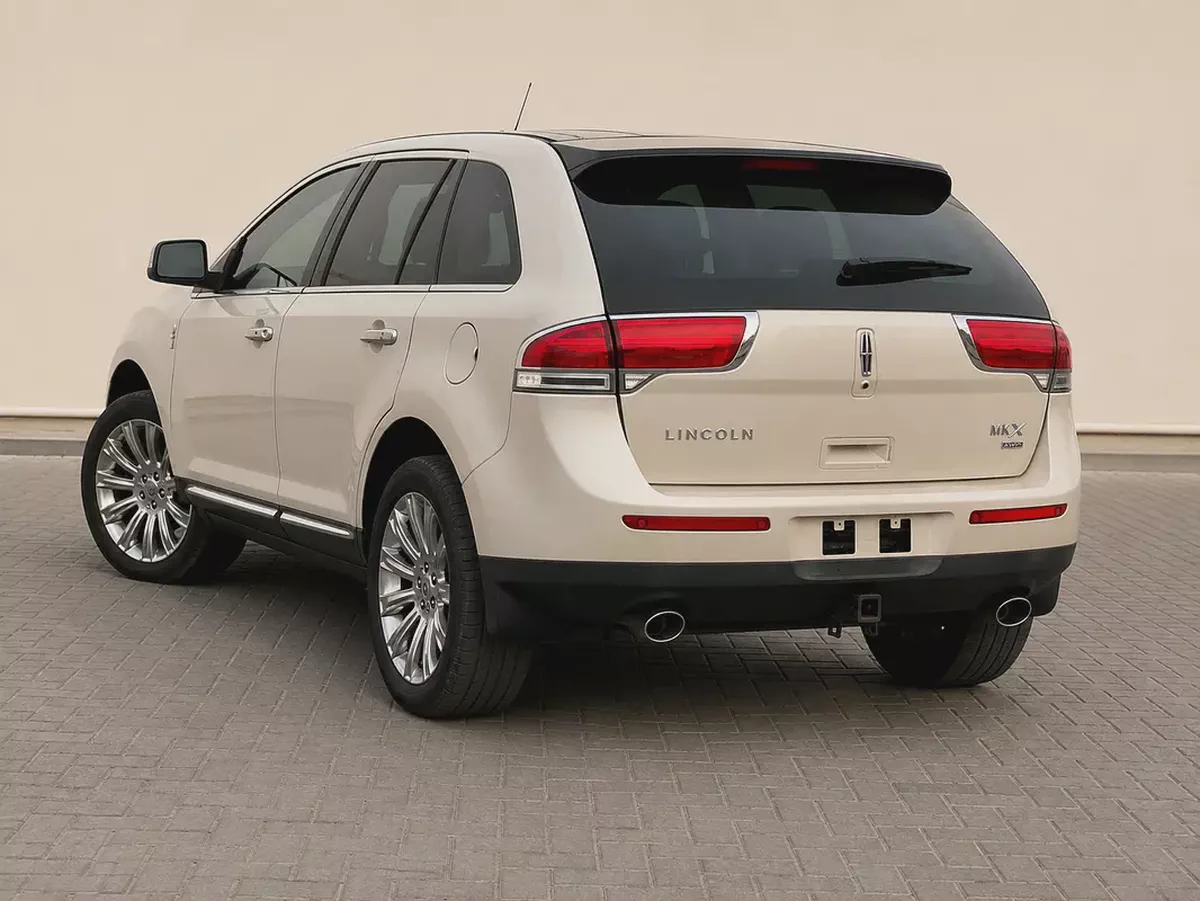 Well Maintained Lincoln MKX Luxury 2014 | GCC Specs-2-2