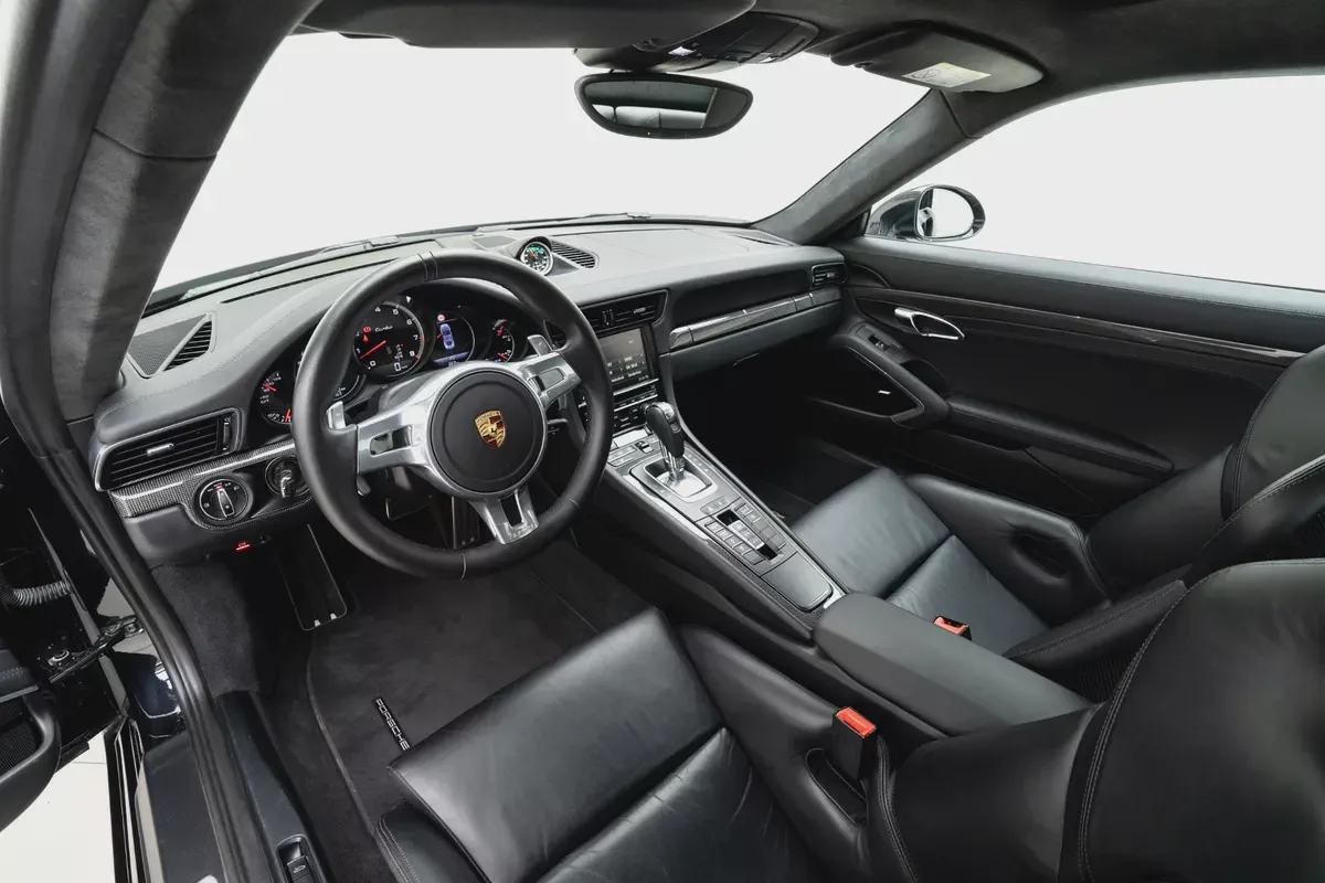 2015 PORSCHE 911 TURBO - EUROPEAN SPECS - LOW MILEAGE-14-14