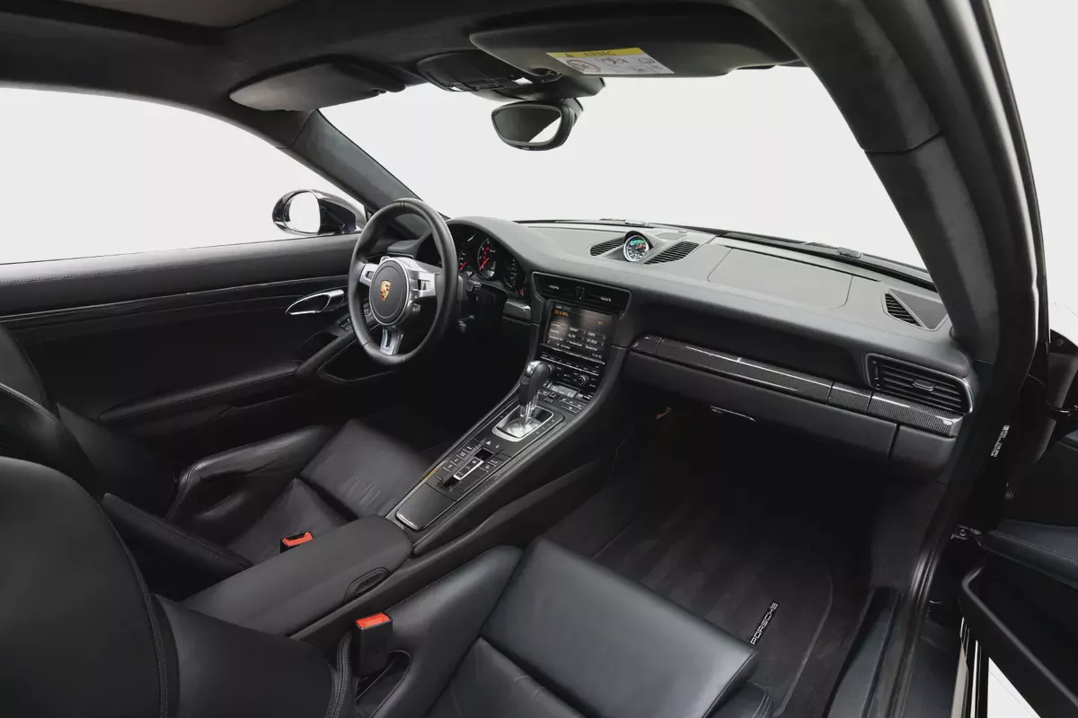 2015 PORSCHE 911 TURBO - EUROPEAN SPECS - LOW MILEAGE-17-17