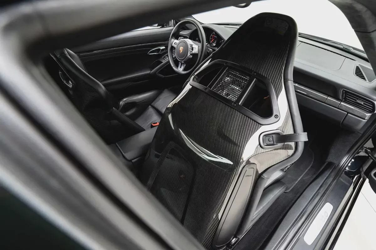 2015 PORSCHE 911 TURBO - EUROPEAN SPECS - LOW MILEAGE-8-8