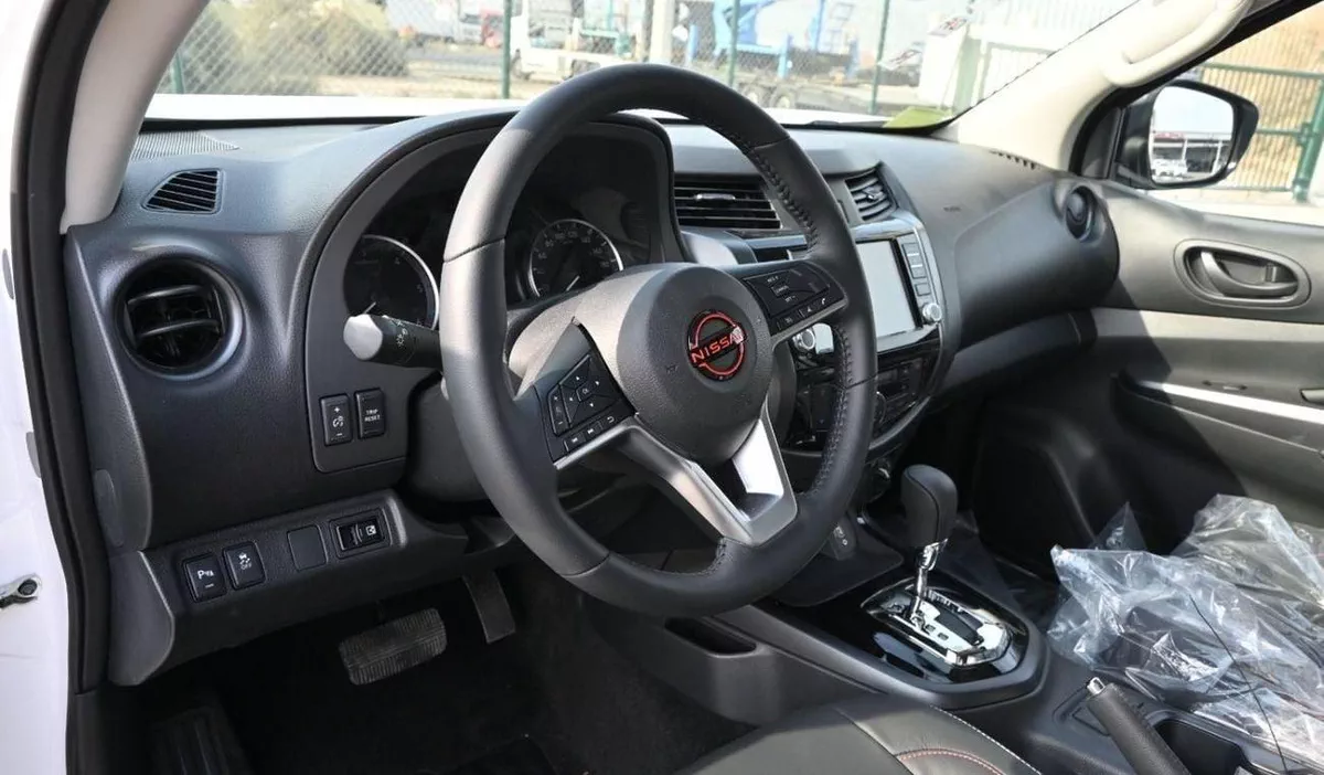Nissan Navara Nissan Navara 2.5L diesel pro4 4x4 MY2025-14-0